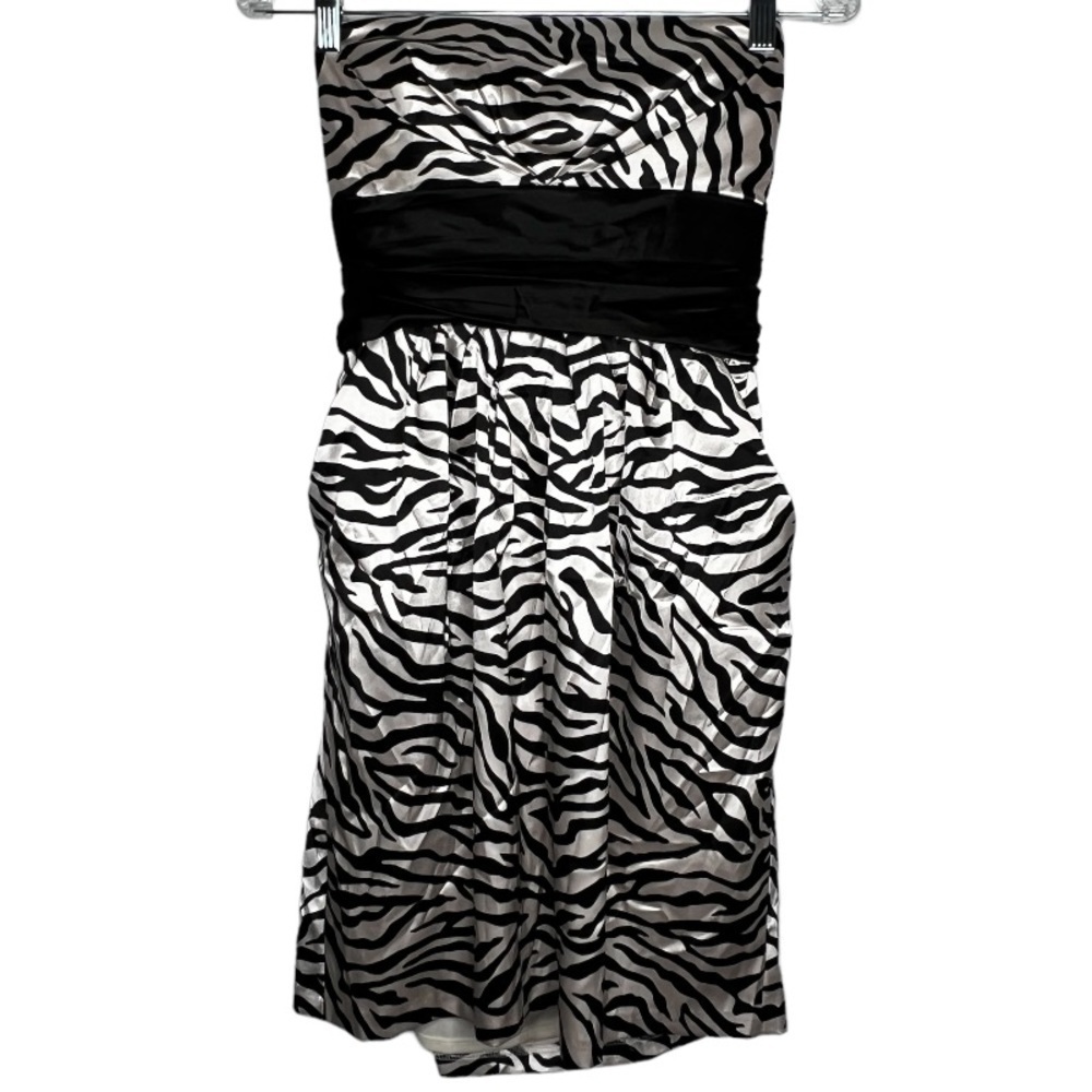 Jump Apparel Strapless‎ Dress